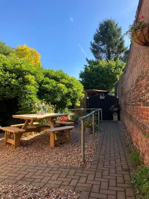 Beautiful 500 Year Old Listed Kentish Cottage Wingham Kültér fotó